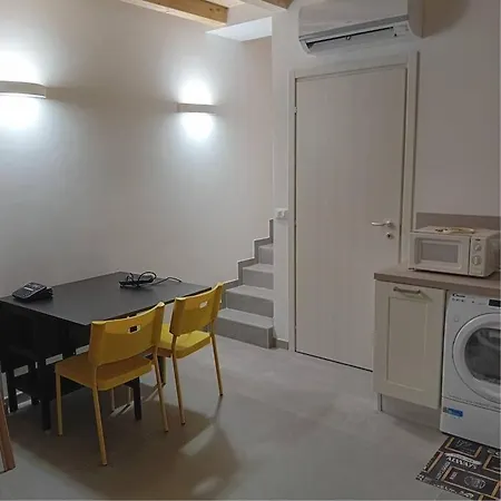 Bilocale Marylin Vicino All'aeroporto Apartmán